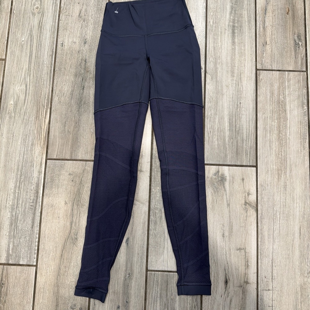 Lululemon Leggings Dark Grey Mesh Panels Size 4 Yoga Gym Run Great Condition!